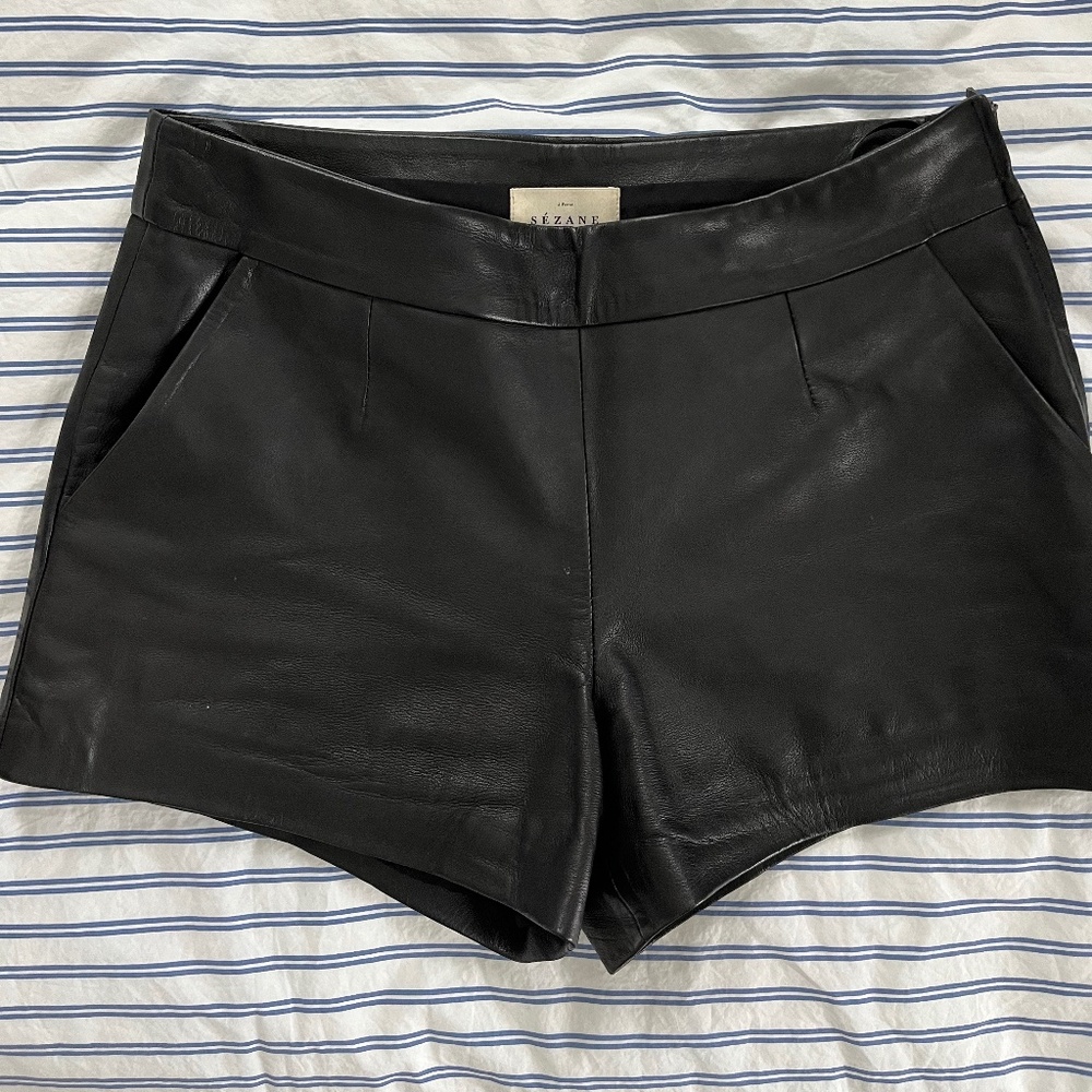 Sèzane Harlow Shorts in Black Leather